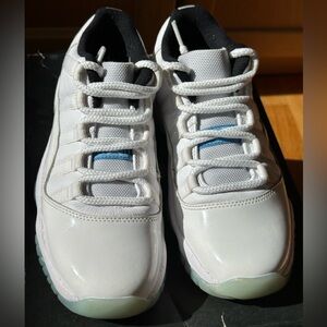 jordan 11 retro low legend blue (gs) 5.5y/7w
